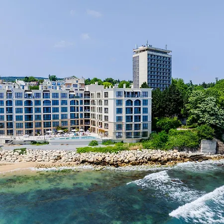 Beachfront A13 Апартаменти *