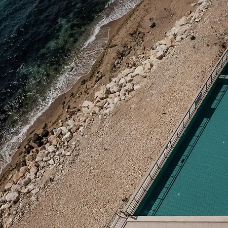 Beachfront A13 Апартаменти *